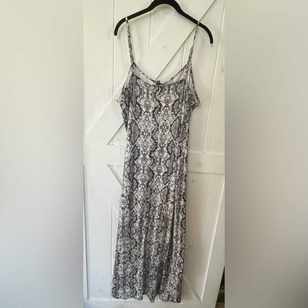 NWT, summer dress! Plus, 2x, Haute Monde. Beach, vacation, cruise, date night